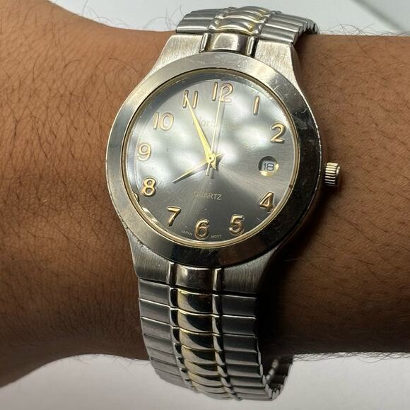 Silver NorthCrest Men's Watch - Picture 1 of 3